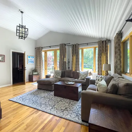 2428 Queen Esther Drive